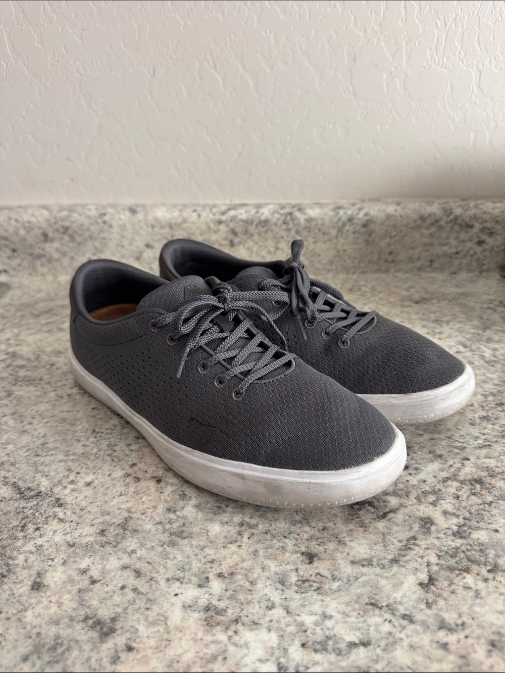 Men's Casual Grey Knit Lace-Up Sneakers